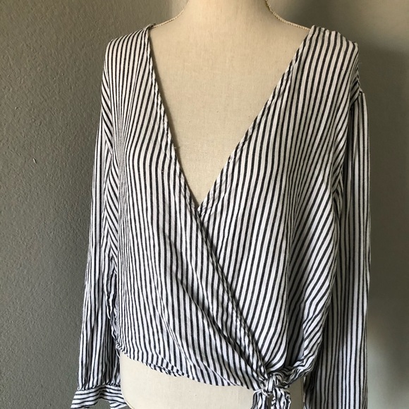 Gap Striped Long Sleeve Wrap Tie Blouse Top - Picture 3 of 5